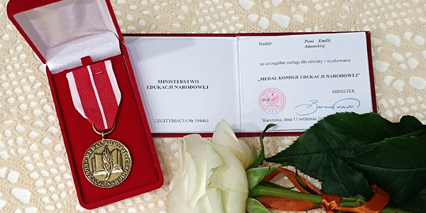 Medal KEN.png